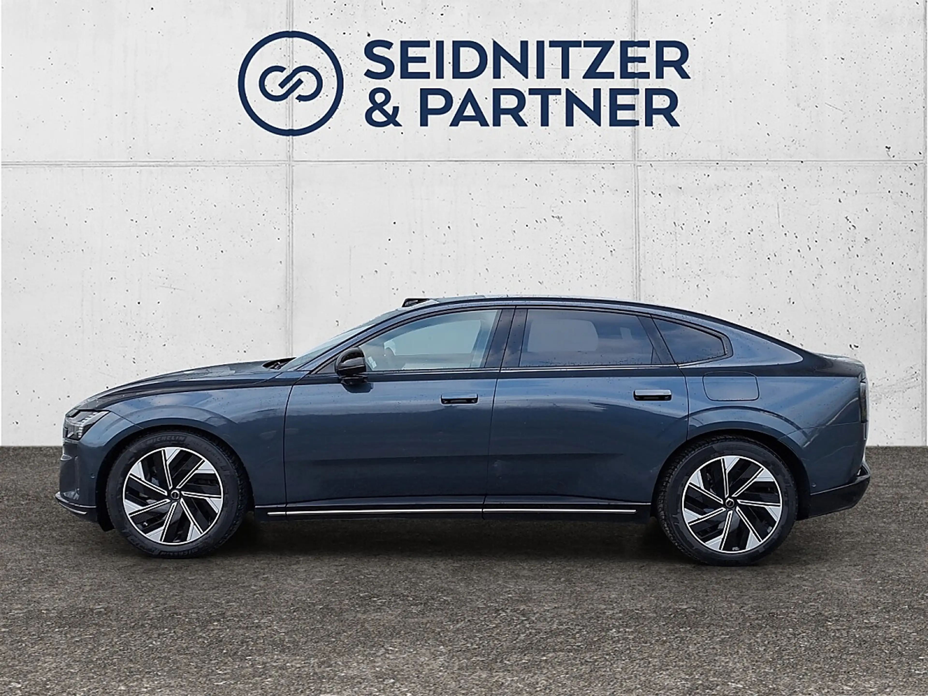 Volvo ES90 Single Motor Extended Range 92kWh Ultra — photo 3