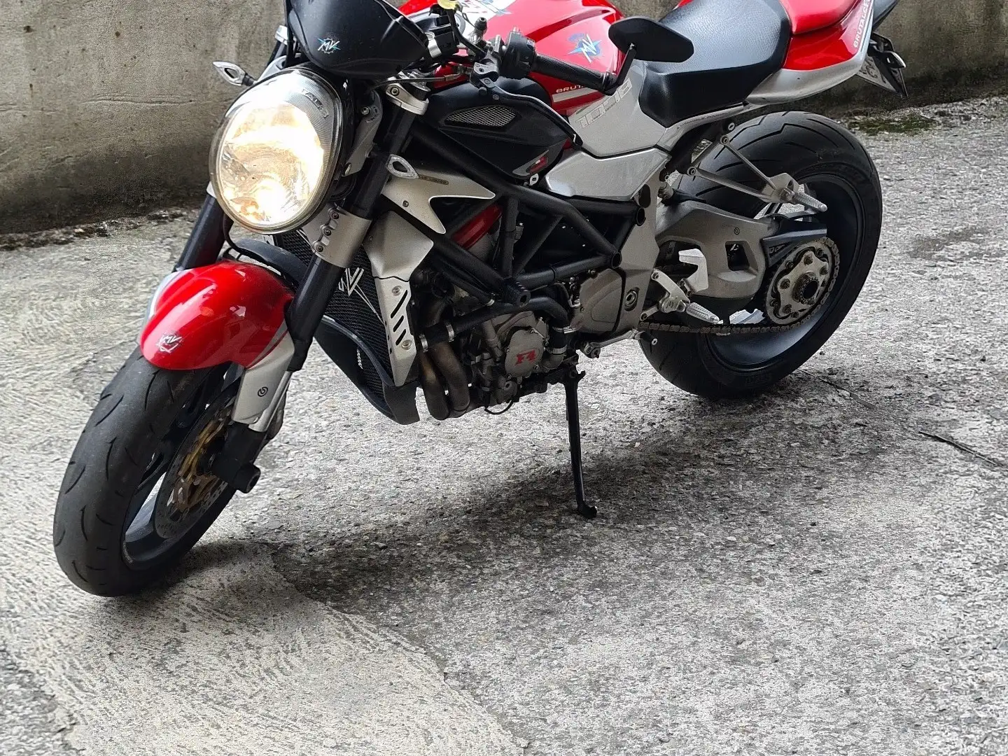 MV Agusta Brutale 1078 Rot - 1