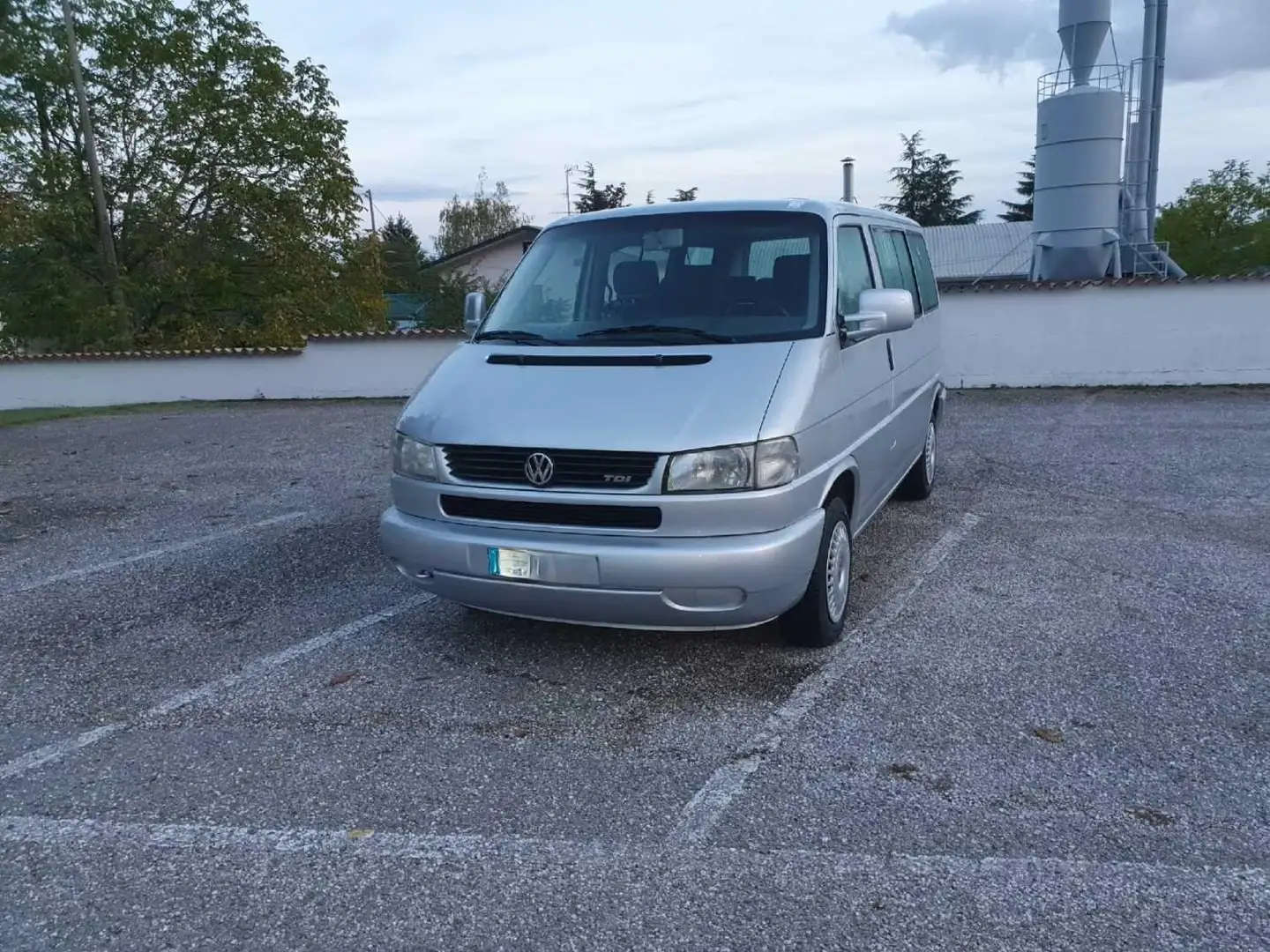 Volkswagen T4 Caravelle Caravelle 2.5 tdi auto Argintiu - 1