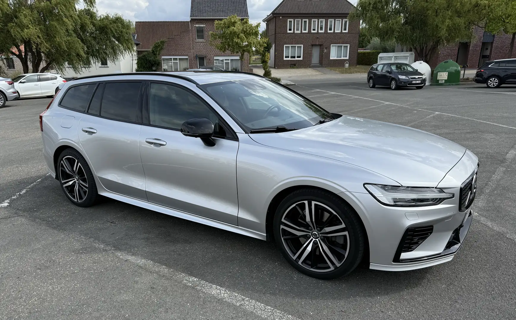 Volvo V60 T8 AWD Twin Engine R-design Polestar Engineered Zilver - 2