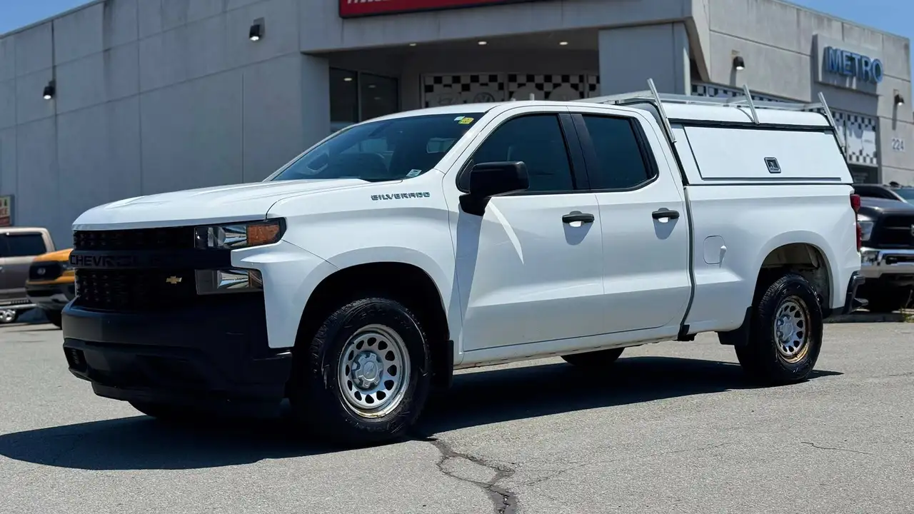 Chevrolet Silverado 1500 снимка Chevrolet Silverado 1500