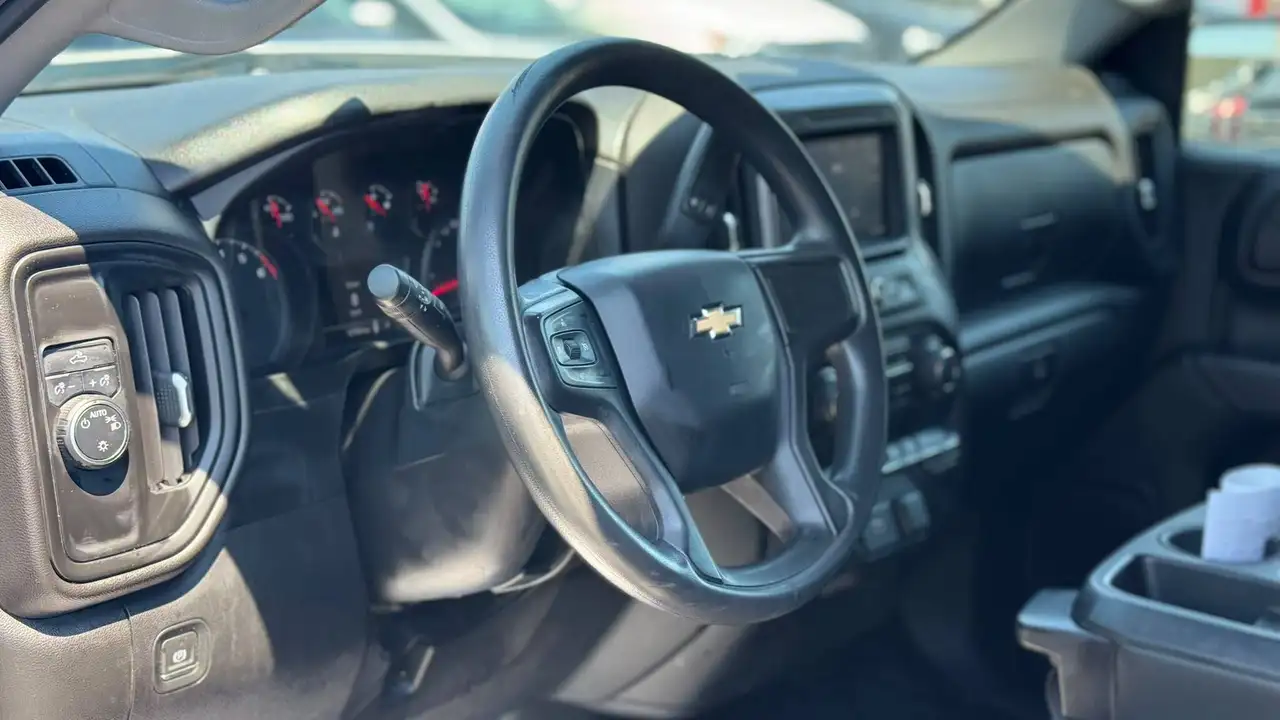 Chevrolet Silverado 1500 снимка Chevrolet Silverado 1500