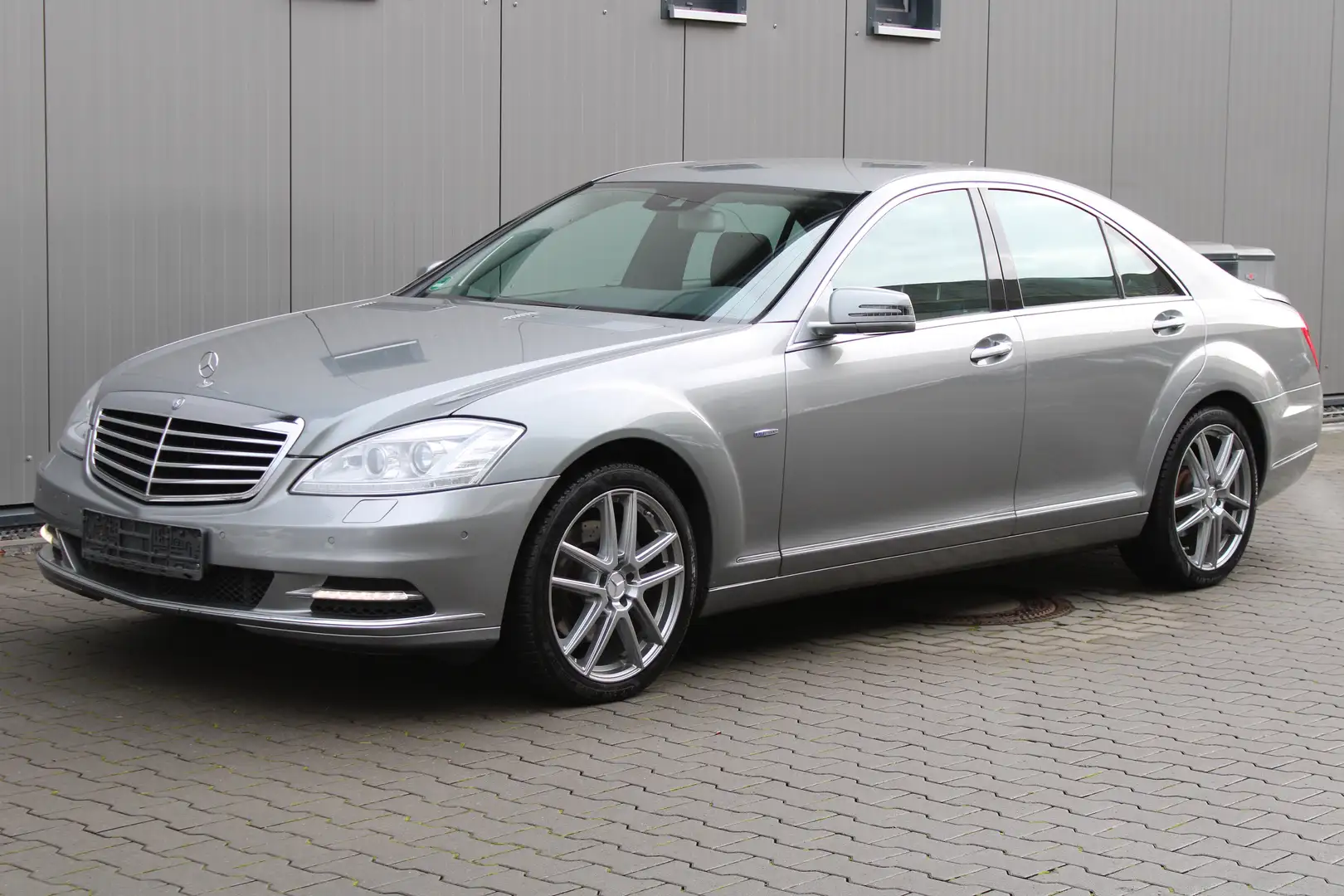 Mercedes-Benz S 400 Hybrid (221.095) Grau - 1