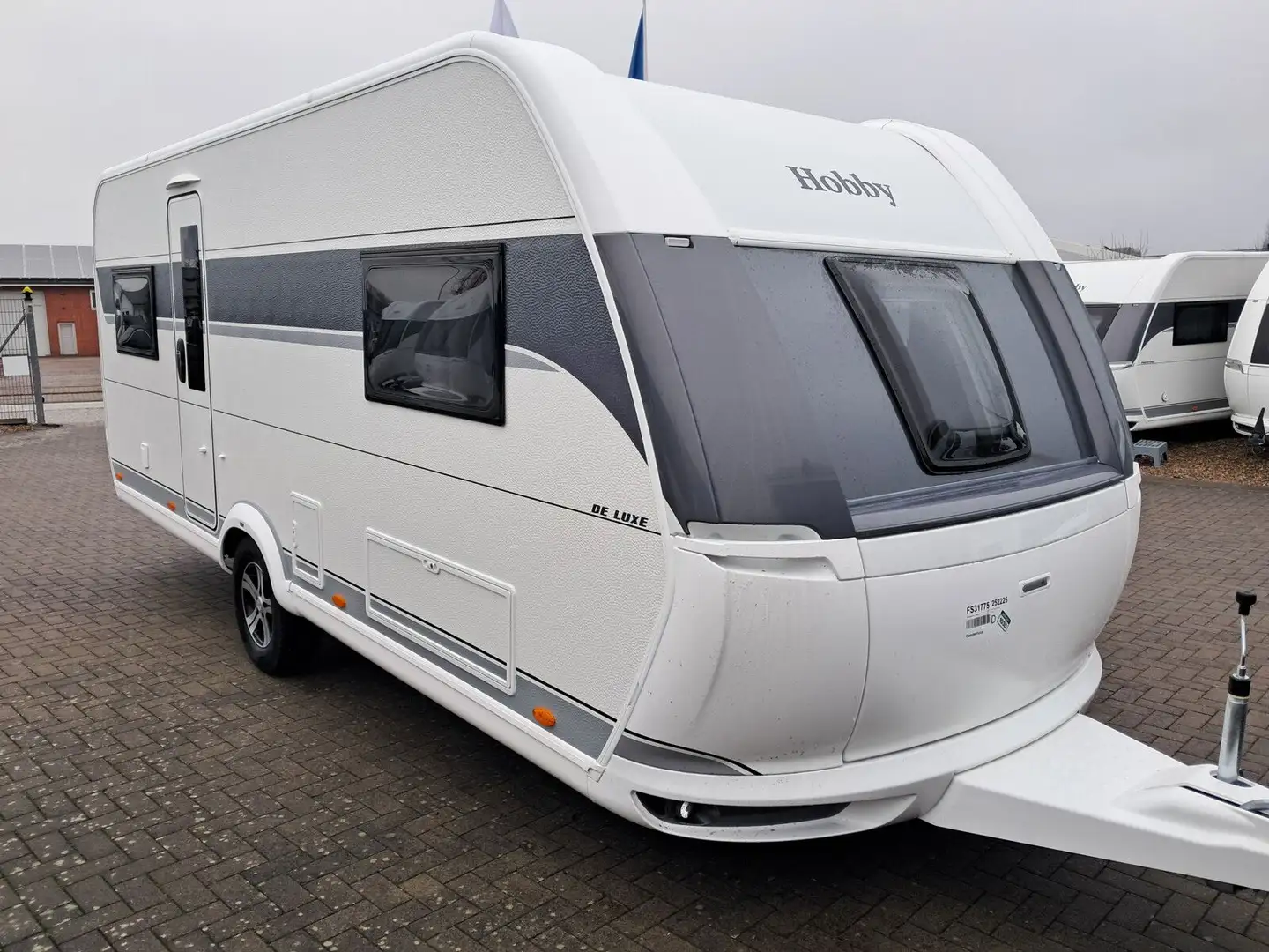 Hobby De Luxe 515 UHK *Modell 2025* Weiß - 1