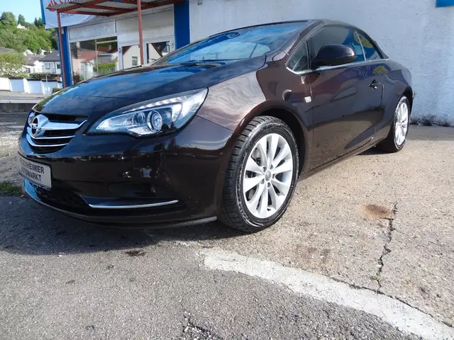 Opel Cascada Innovation/1.Hand/Klima/Kamera/AHK/Xenon