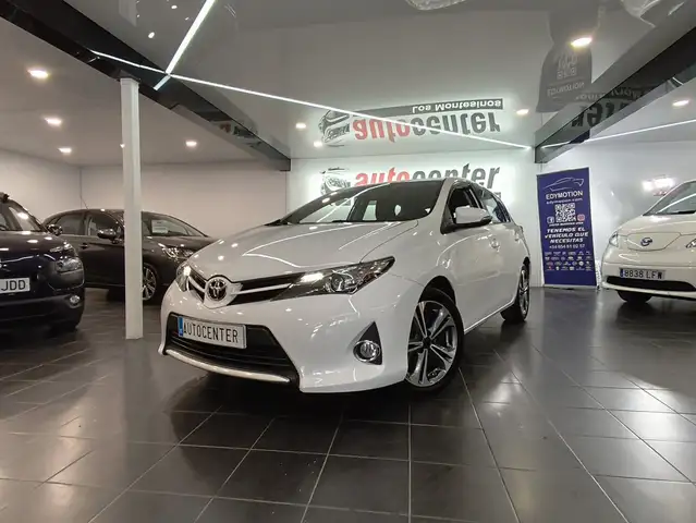 Toyota Auris 90D Active