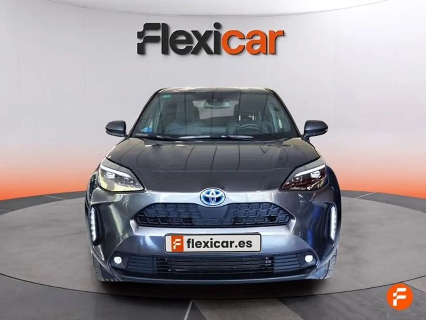 Toyota Yaris Cross 120H Style Gris - 2