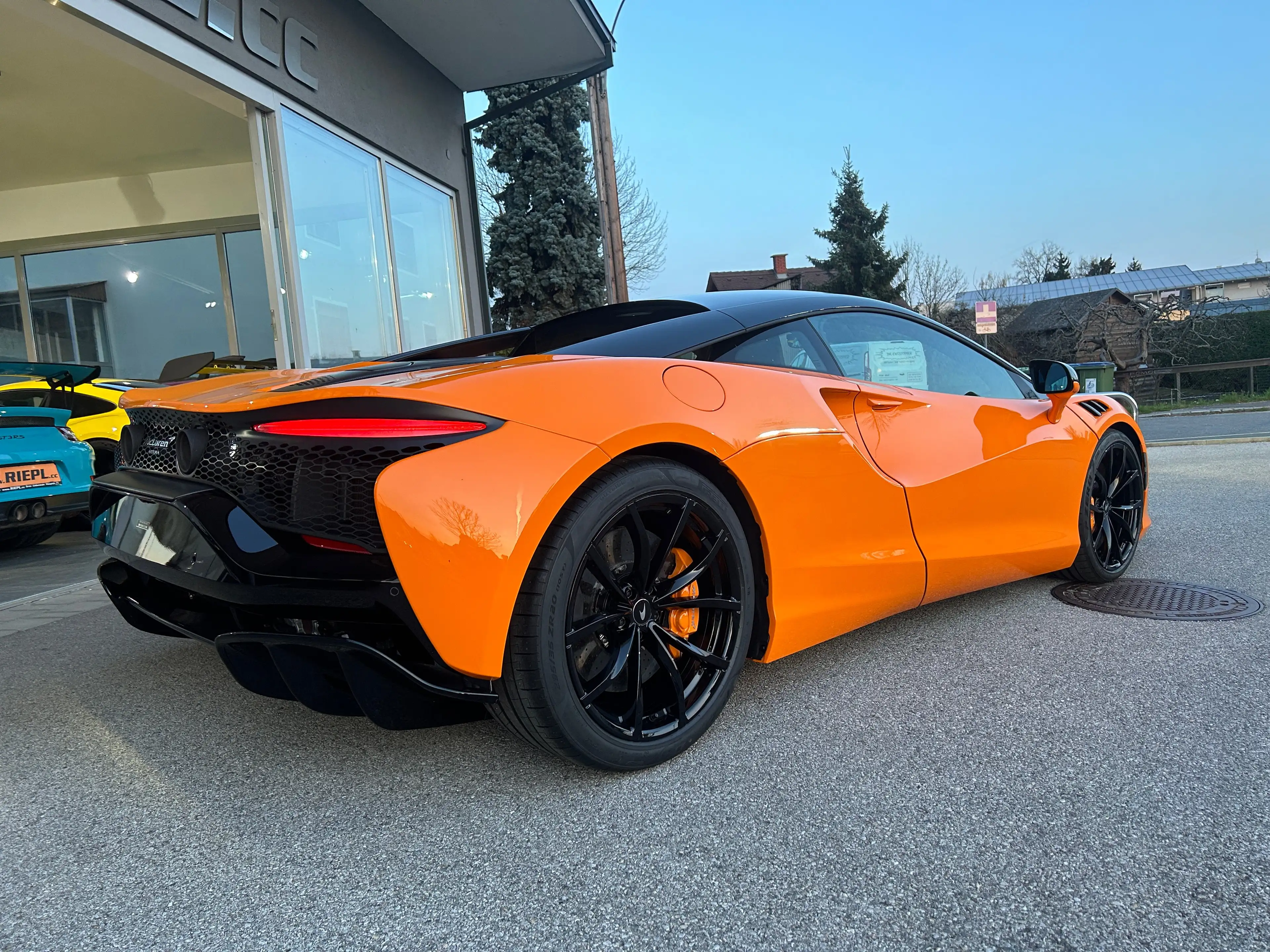 McLaren Artura Performance Black Paket Lift Sport Auspuff Clubsp. — photo 11
