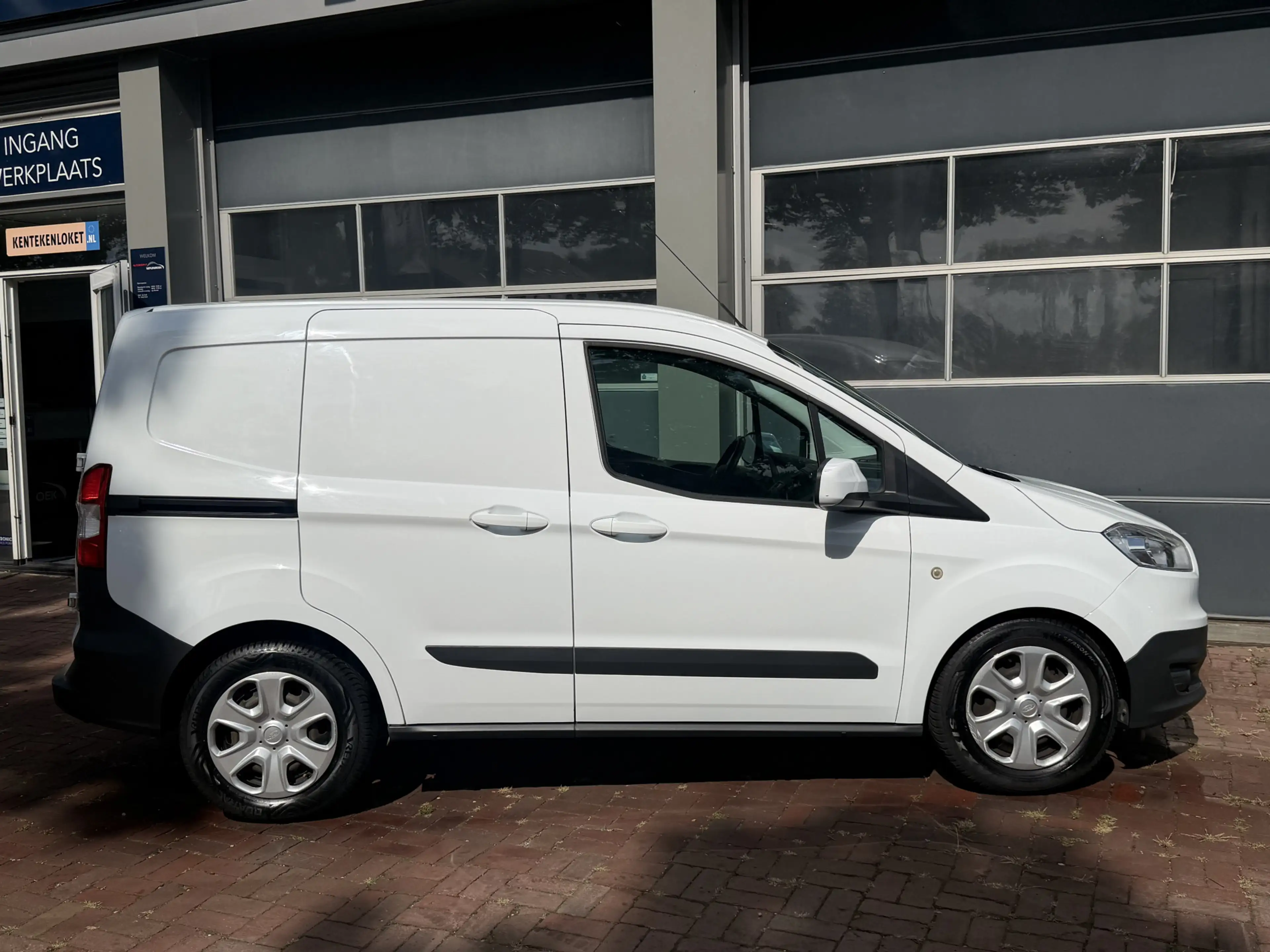 Ford Transit Courier 1.5 TDCI Trend (Bestel)  11-2017 161.622 KM — photo 4