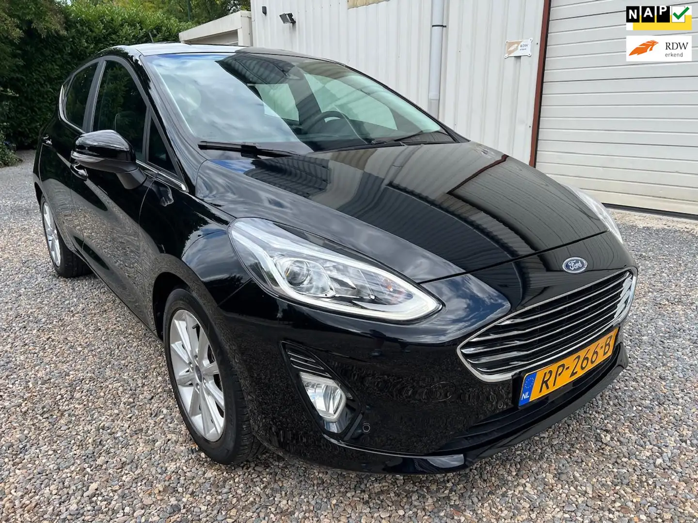 Ford Fiesta 1.0 EcoBoost Titanium AUT.1e-EIG.LED.B&O.CLIMA.NAP Schwarz - 1