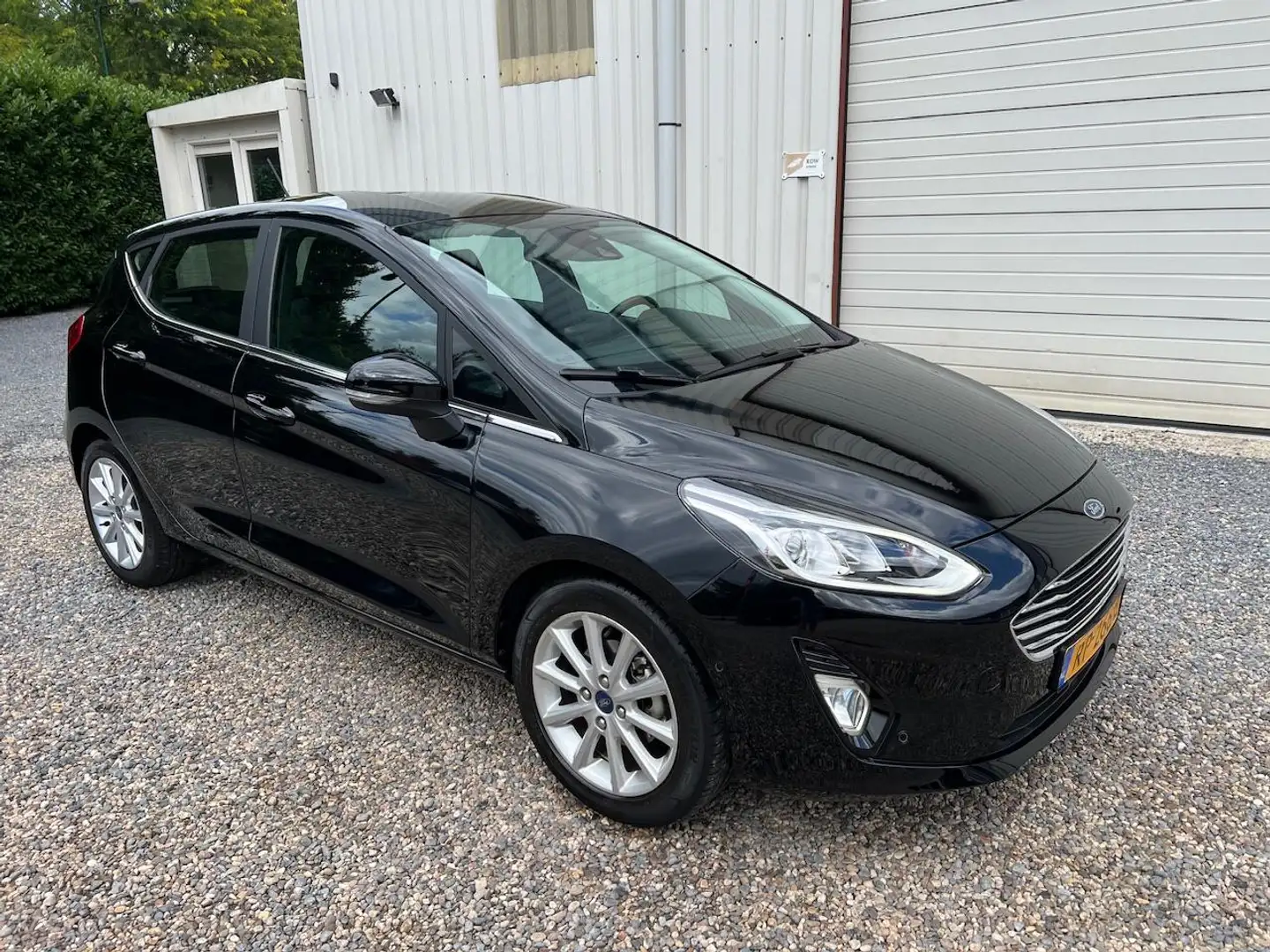 Ford Fiesta 1.0 EcoBoost Titanium AUT.1e-EIG.LED.B&O.CLIMA.NAP Schwarz - 2