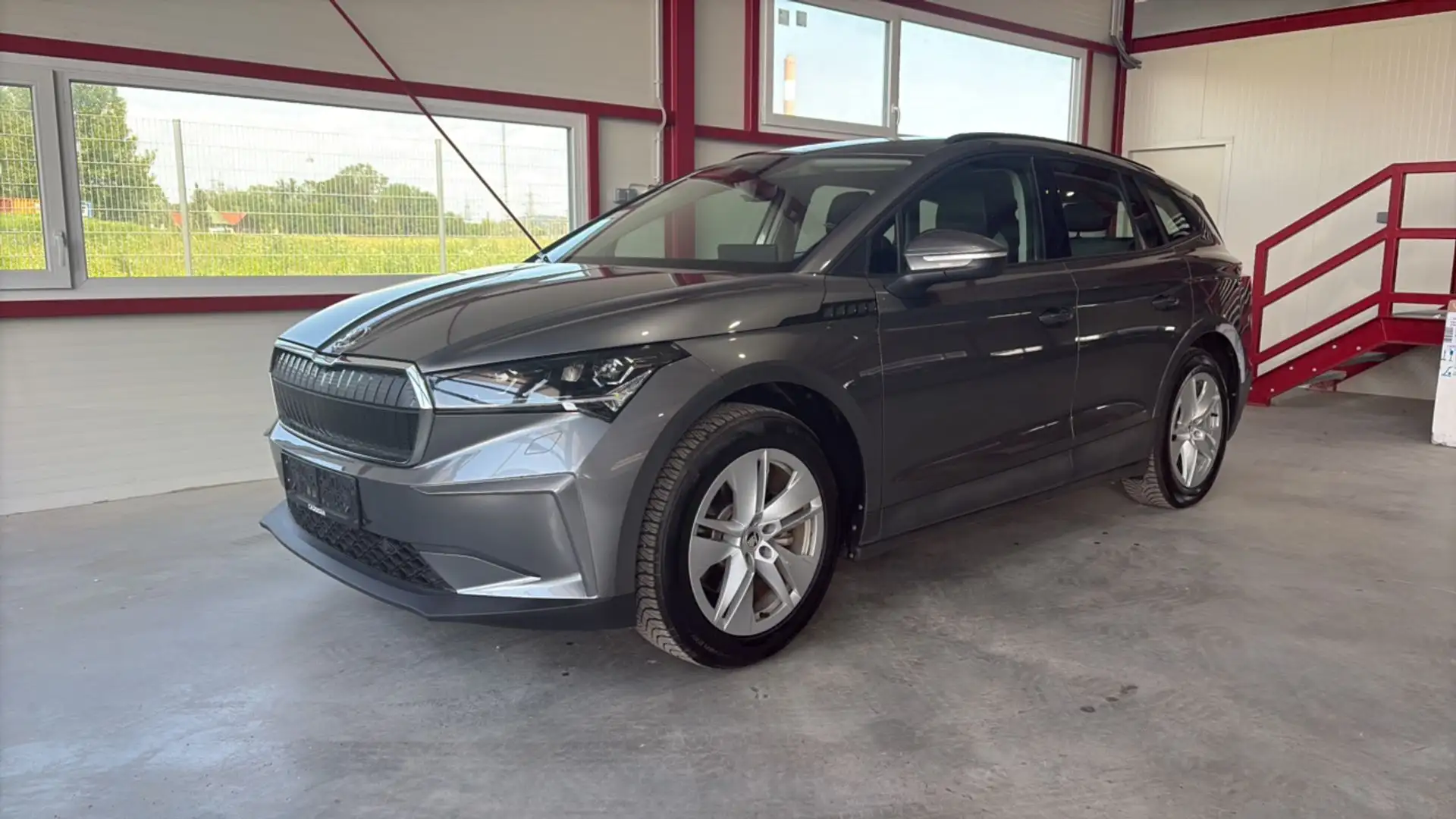 Skoda Enyaq iV 60 Loft 62 kWh *Wärmepumpe*Matrix*ACC*Leder*NA Grau - 2