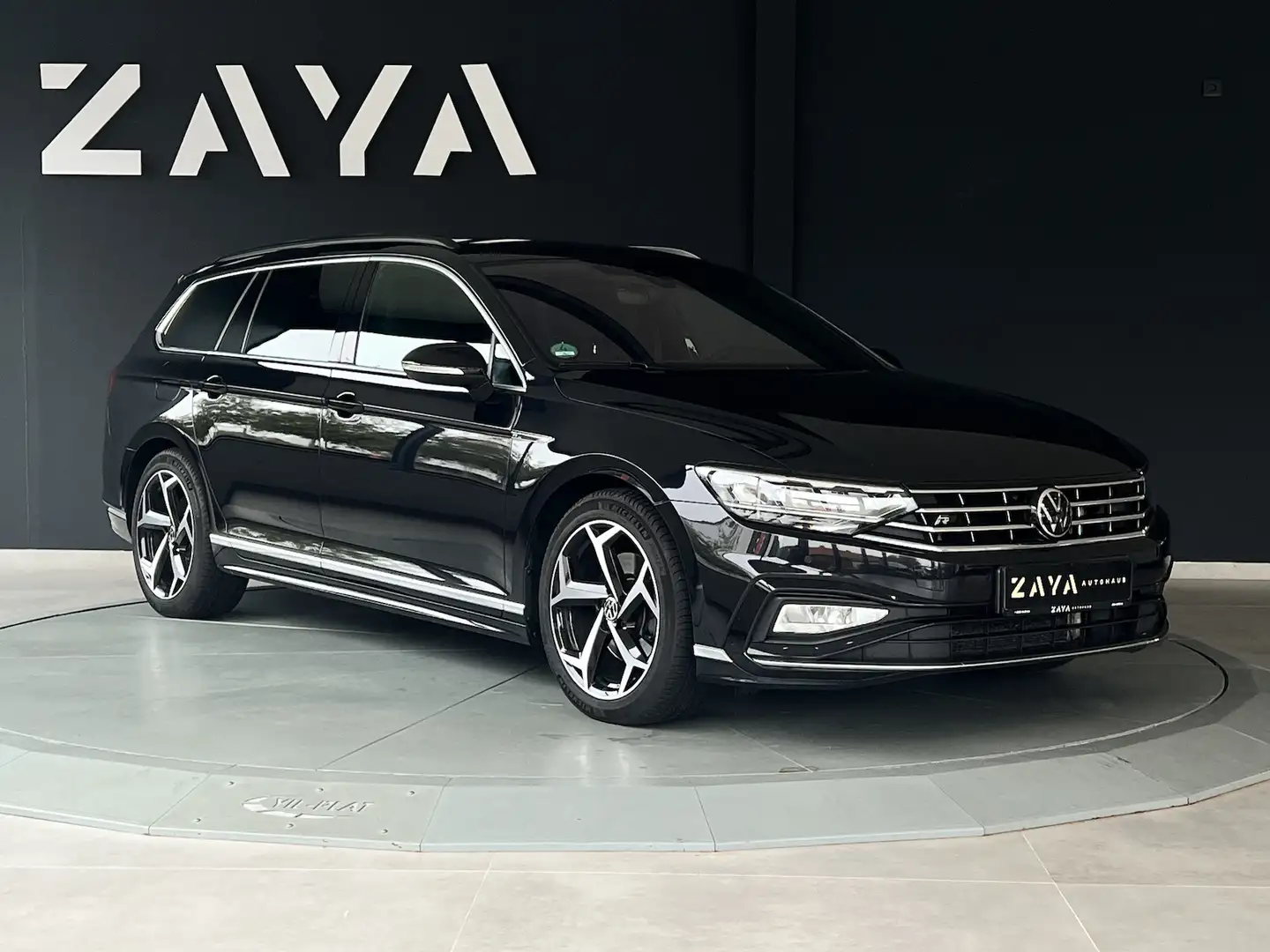 Volkswagen Passat 2.0 TDI R-Line*DSG*AHK*LED*R-KAMERA* Schwarz - 1
