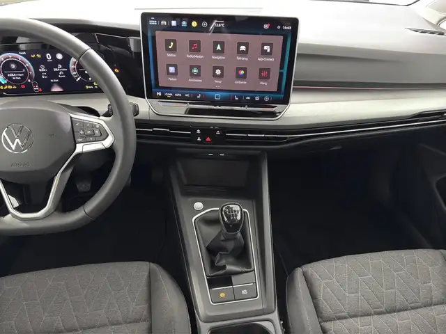 Volkswagen Golf view 9