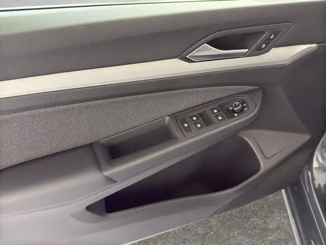 Volkswagen Golf view 13
