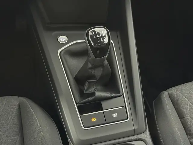 Volkswagen Golf view 11