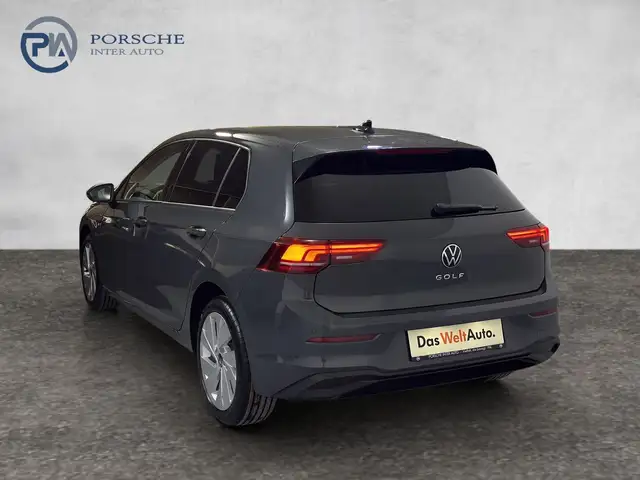 Volkswagen Golf view 4