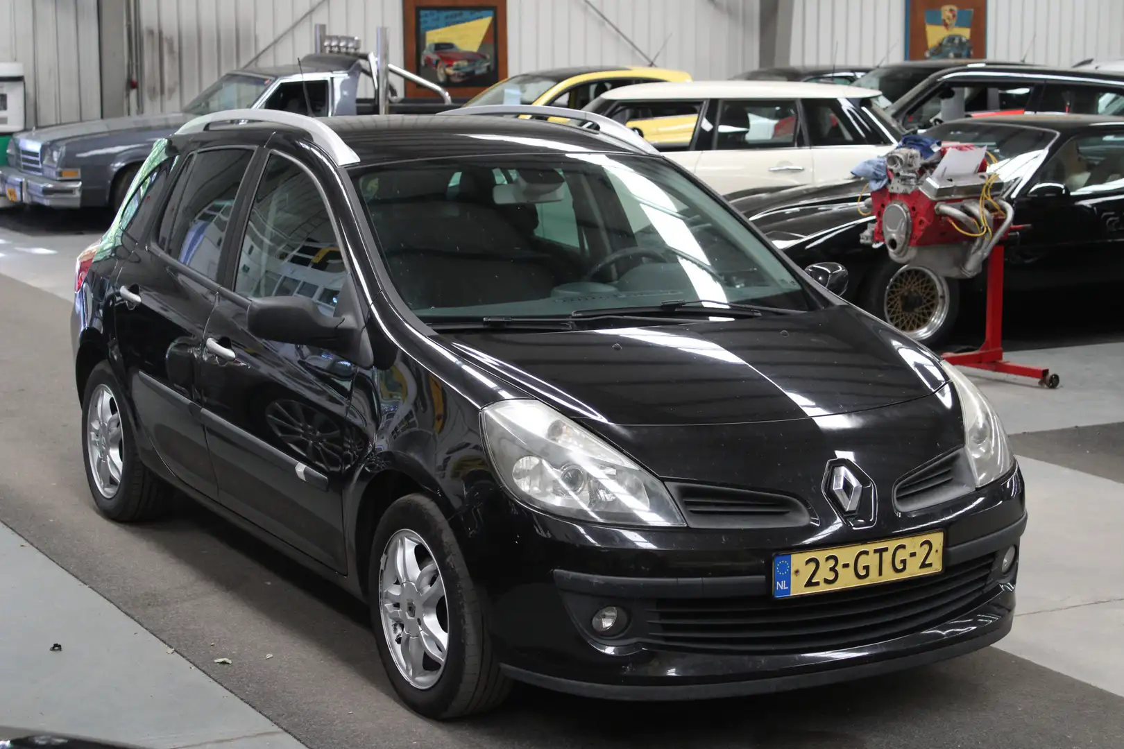 Renault Clio Estate 1.2 TCE Corporate Sport NAP, Airco, Trekhaa crna - 2