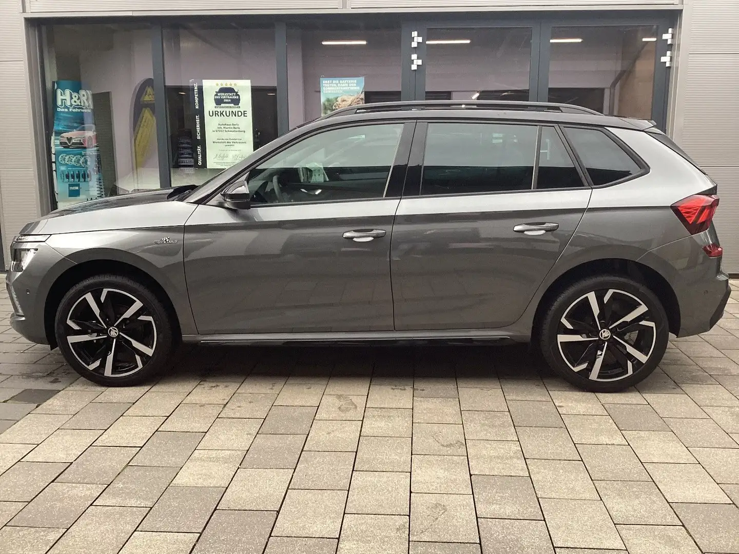 Skoda Kamiq 1,5 TSI DSG Monte Carlo LED+Navi+AHK+ACC Gris - 1
