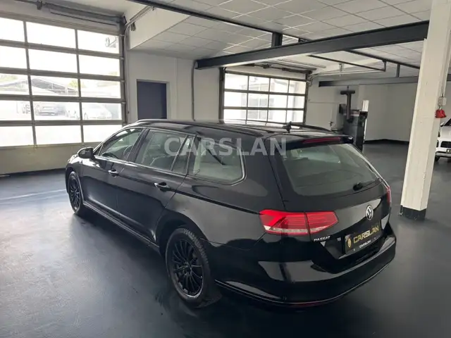Volkswagen Passat view 10