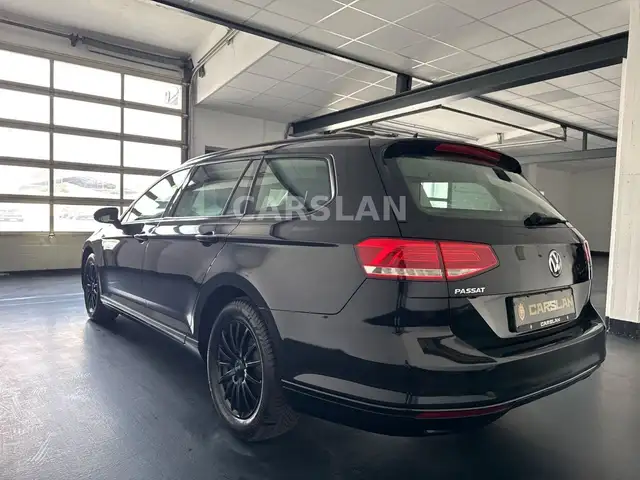 Volkswagen Passat view 14