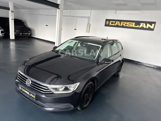 Volkswagen Passat view 3