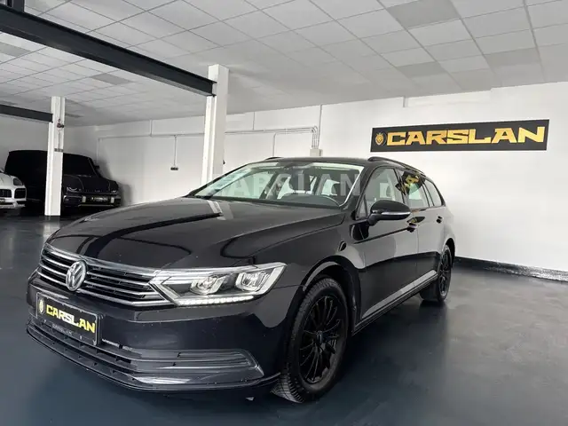 Volkswagen Passat view 7