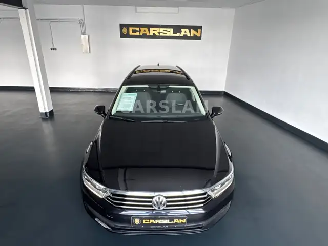 Volkswagen Passat view 5