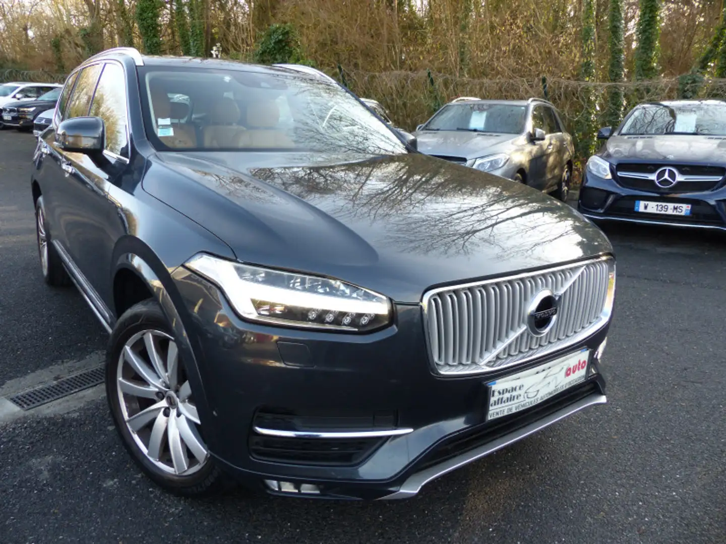 Volvo XC90 D5 AWD 225CH INSCRIPTION GEARTRONIC 7 PLACES Grau - 2