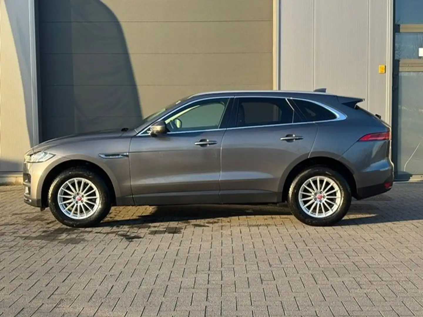 Jaguar F-Pace Panoramisch dak/camera/lane assist Grau - 2