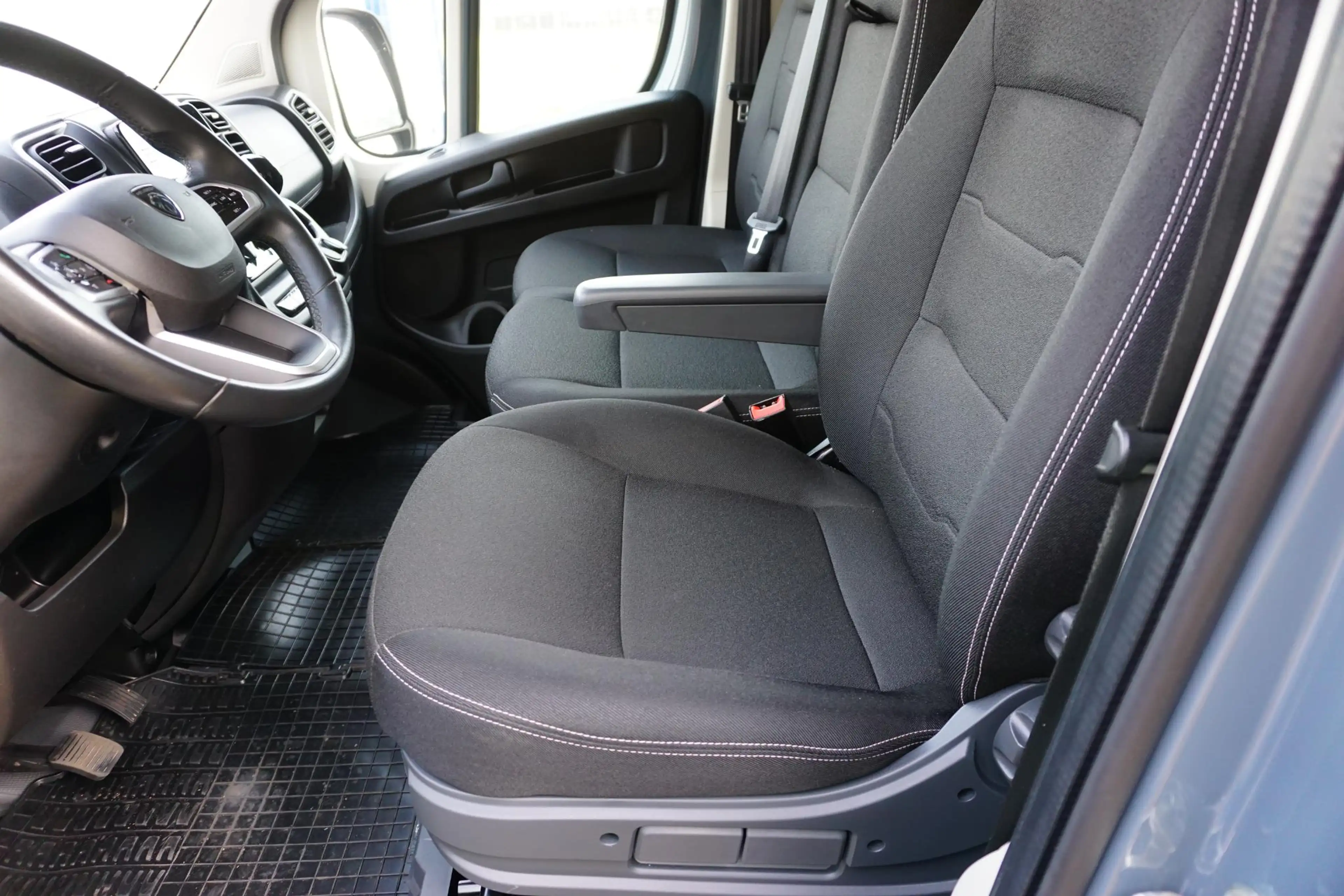 Peugeot Boxer 2.2 BlueHDi 180 L4H3 3.5t Zwaar Automaat |In Topst — photo 15