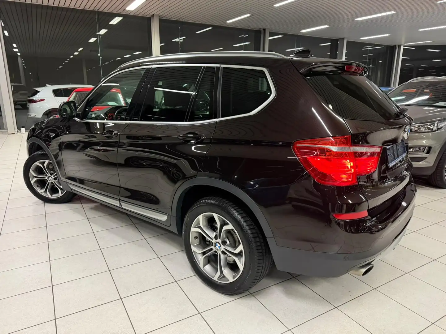 BMW X3 X3 2.0 dA sDrive xLine Braun - 2