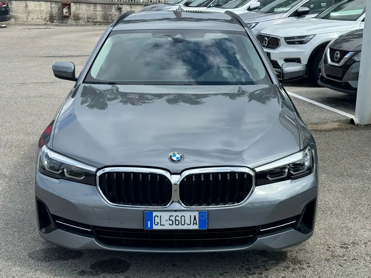 BMW 520 d Touring mhev 48V xdrive Business auto Gris - 2