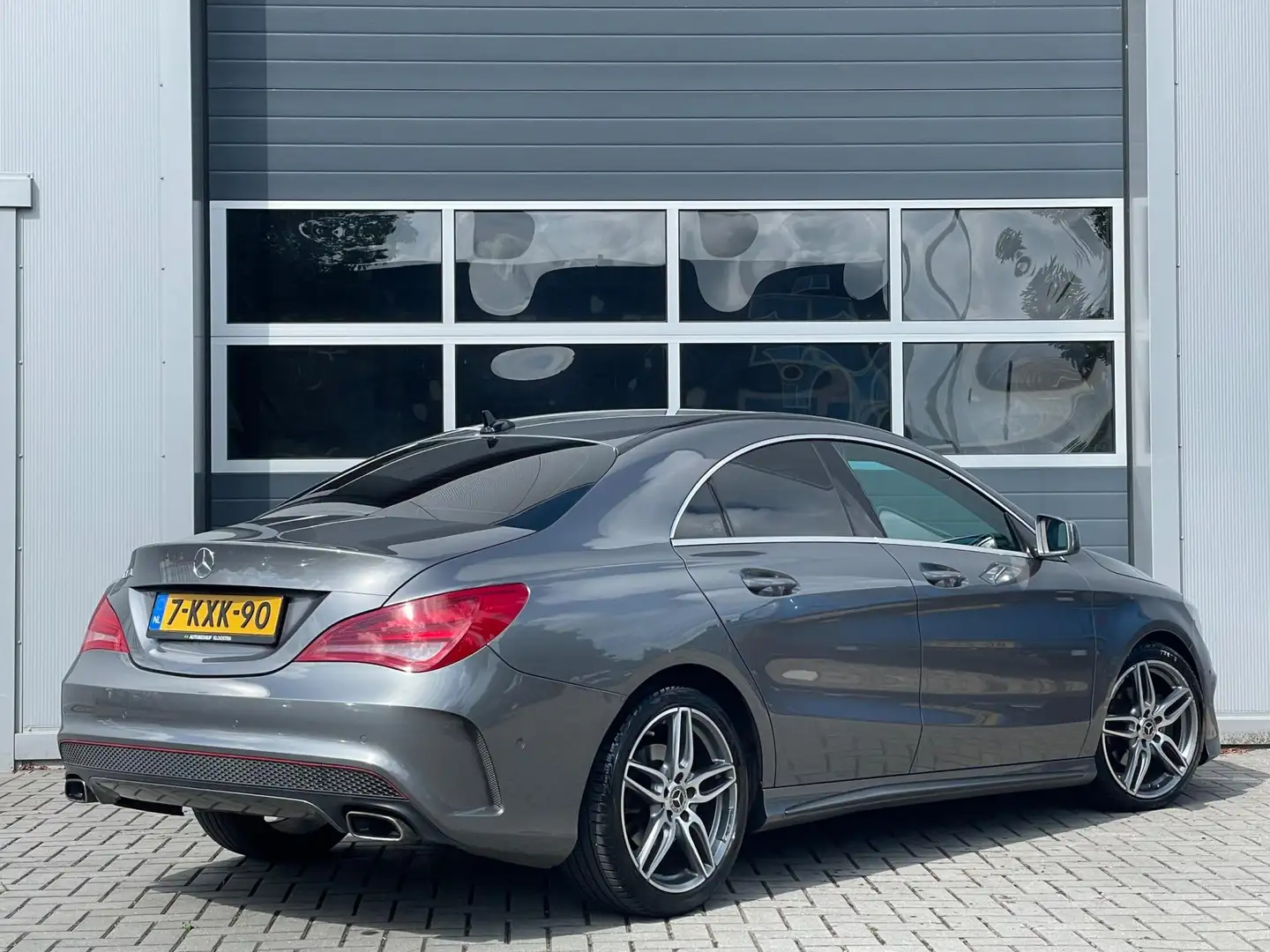 Mercedes-Benz CLA 200 Ambition AMG | Automaat | Xenon | Sportstoelen | N Gris - 2