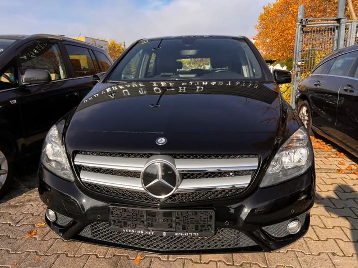 Mercedes-Benz B 180 , Anhängerkupplung,T. Leder, top,BLAUEFFICIENCY Schwarz - 2