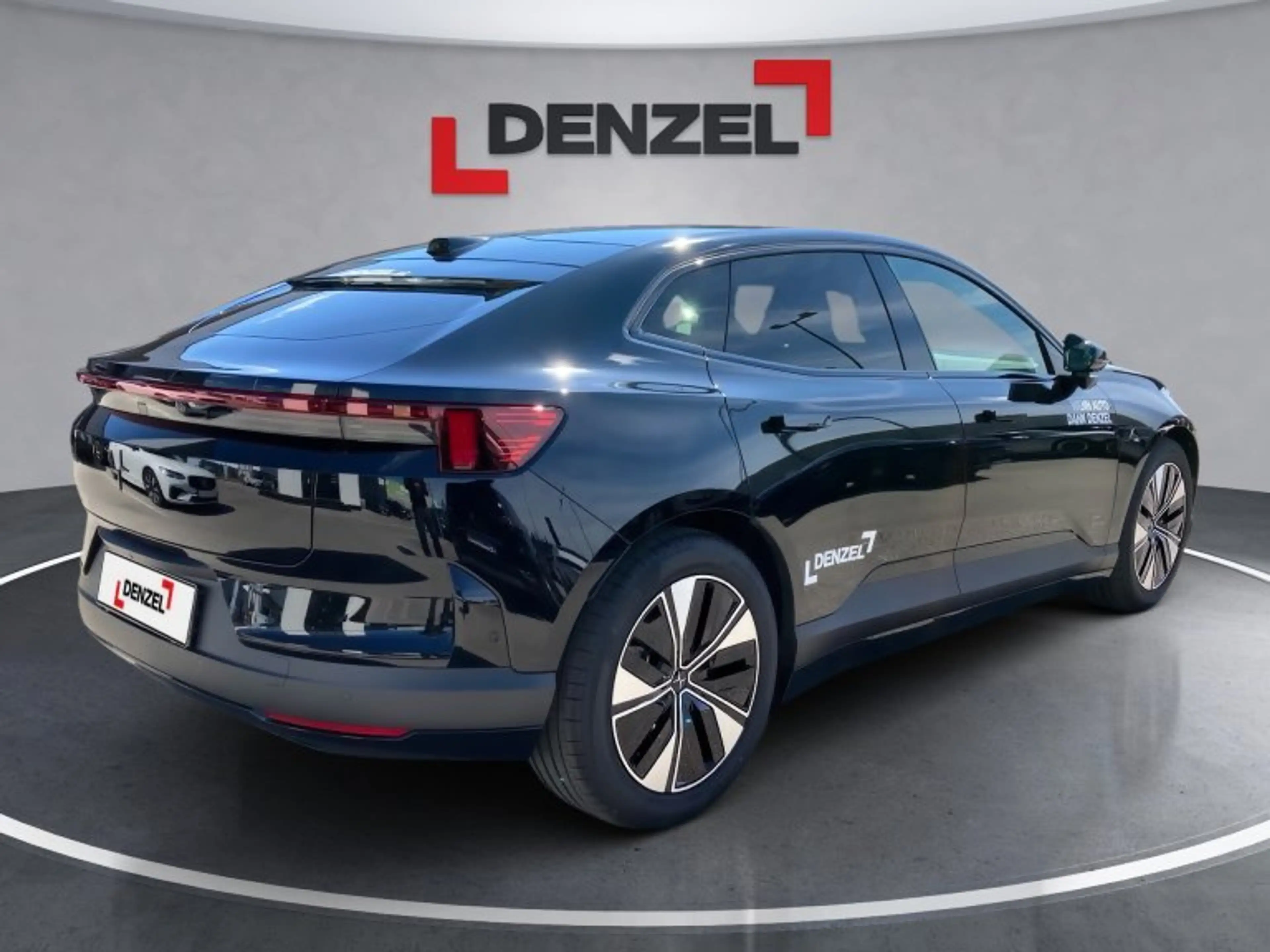 Polestar 4 Polestar4 Long Range Single Motor — photo 4