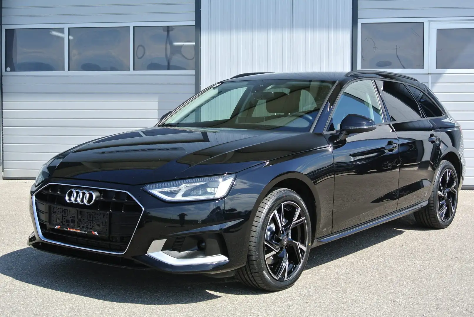 Audi A4 Avant 40 2.0 TFSI g-tron S-tronic  CNG/Benzin Schwarz - 1