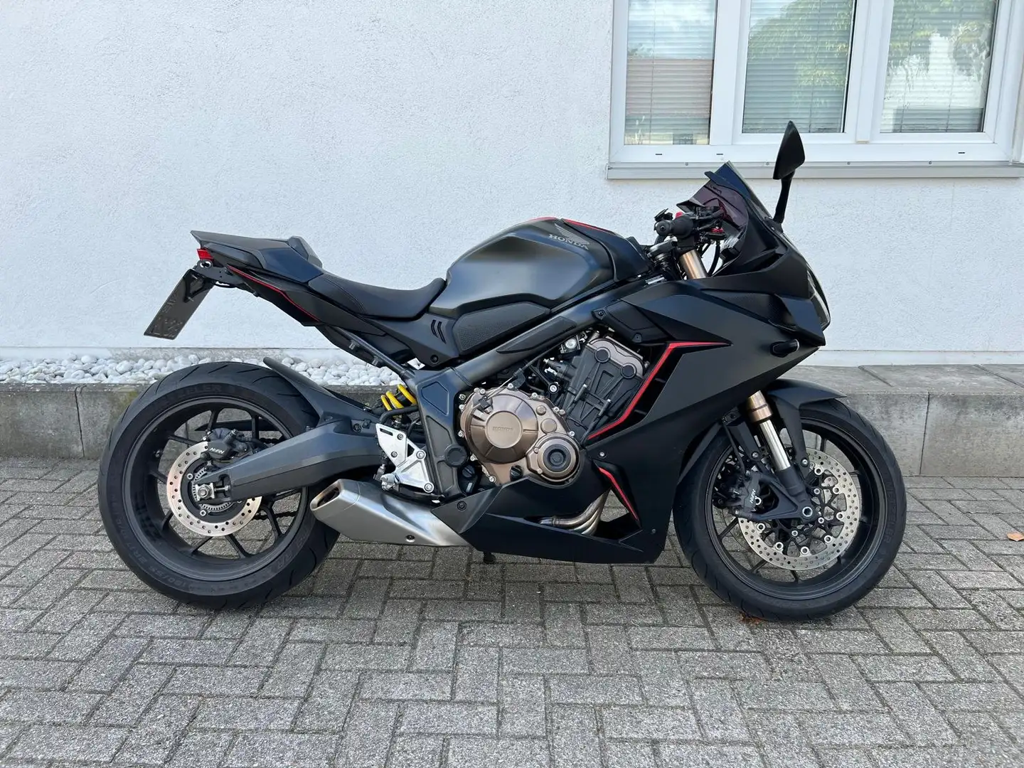 Honda CBR 650 R (Top Zustand) Negro - 1