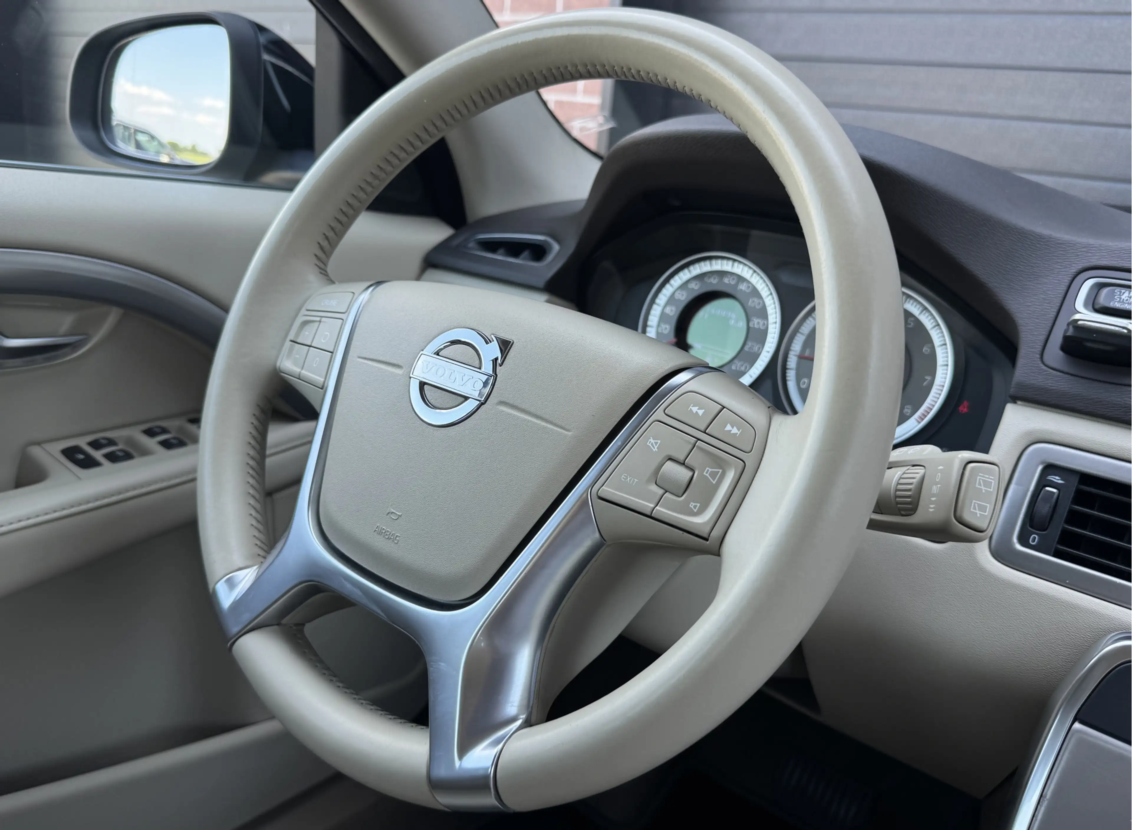 Volvo V70 1.6 T4 SUMMUM | LEDER! | XENON! | TREKHAAK! — photo 13