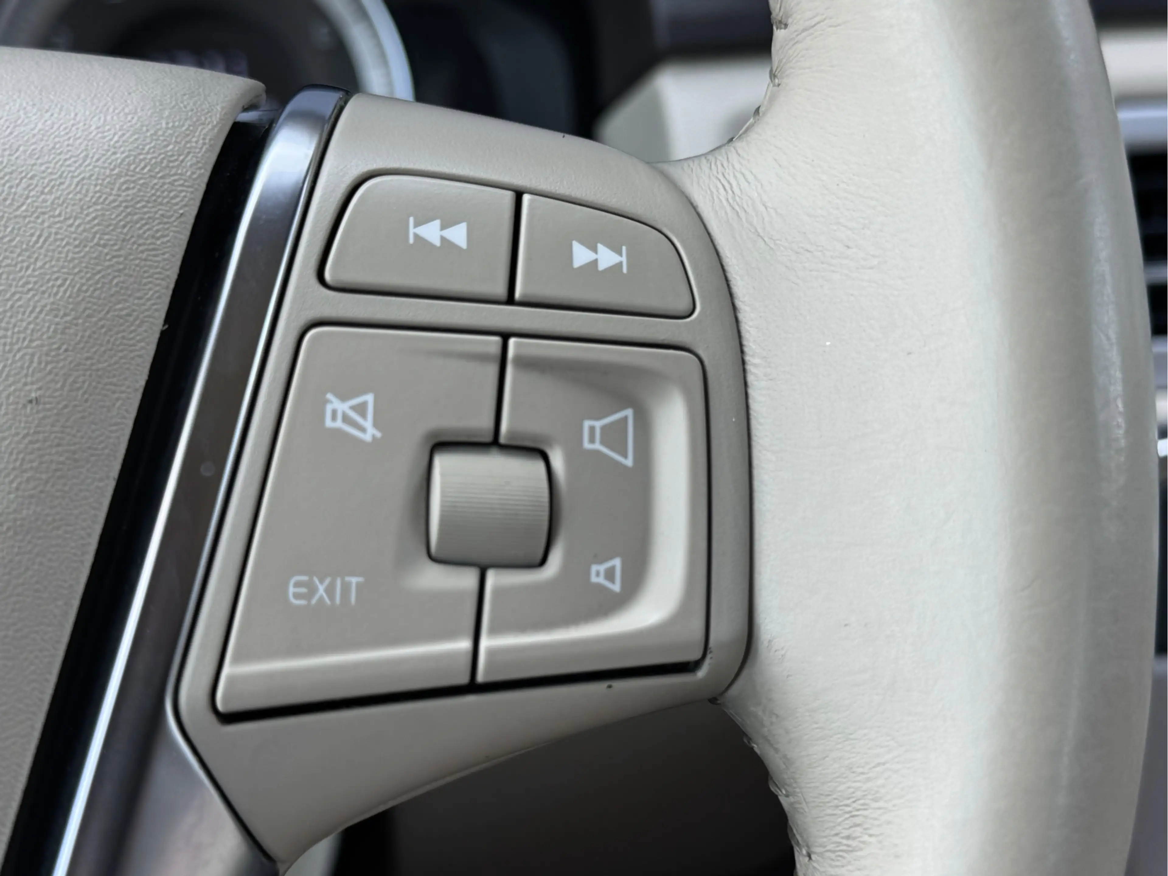 Volvo V70 1.6 T4 SUMMUM | LEDER! | XENON! | TREKHAAK! — photo 19