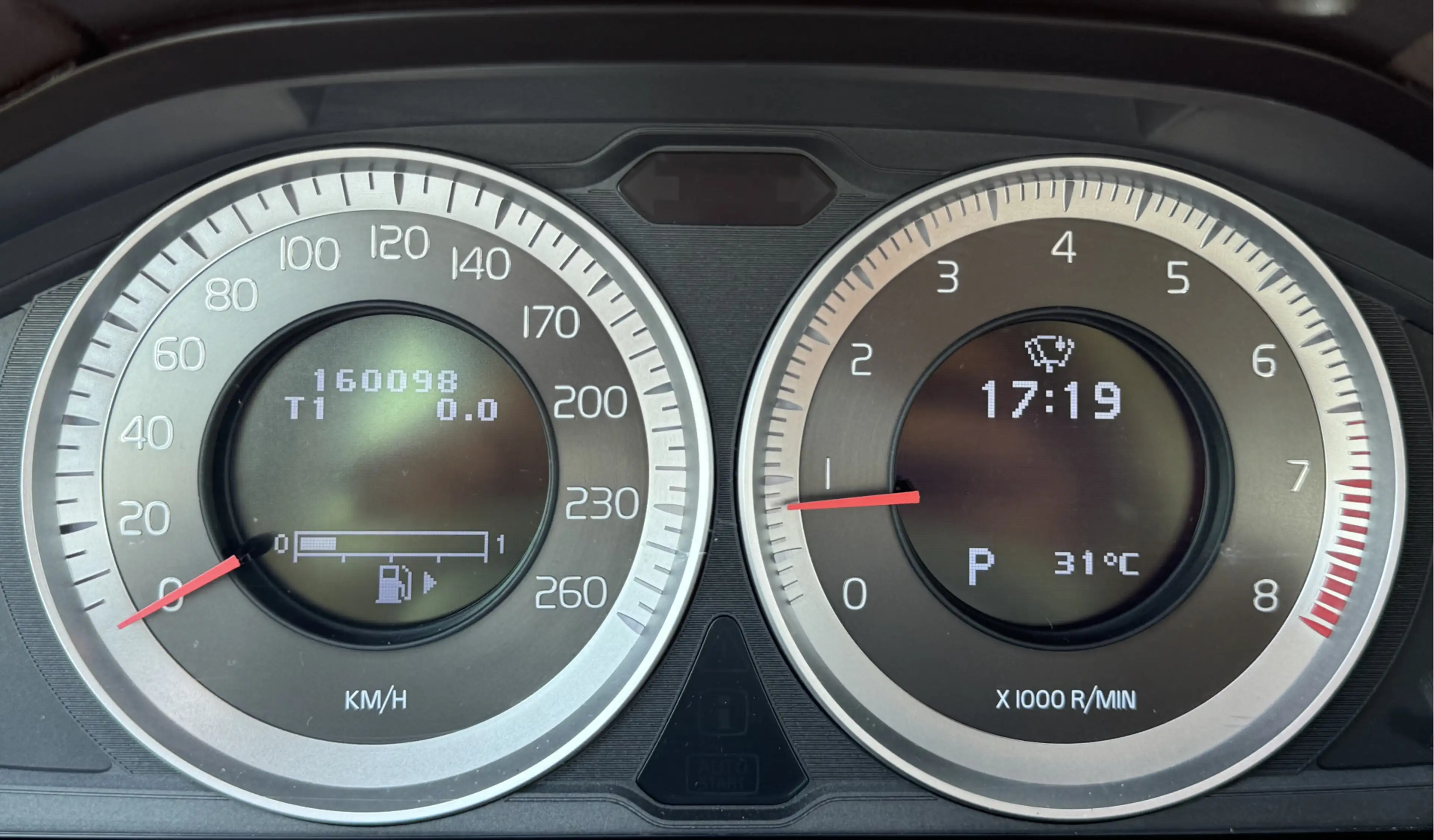 Volvo V70 1.6 T4 SUMMUM | LEDER! | XENON! | TREKHAAK! — photo 35