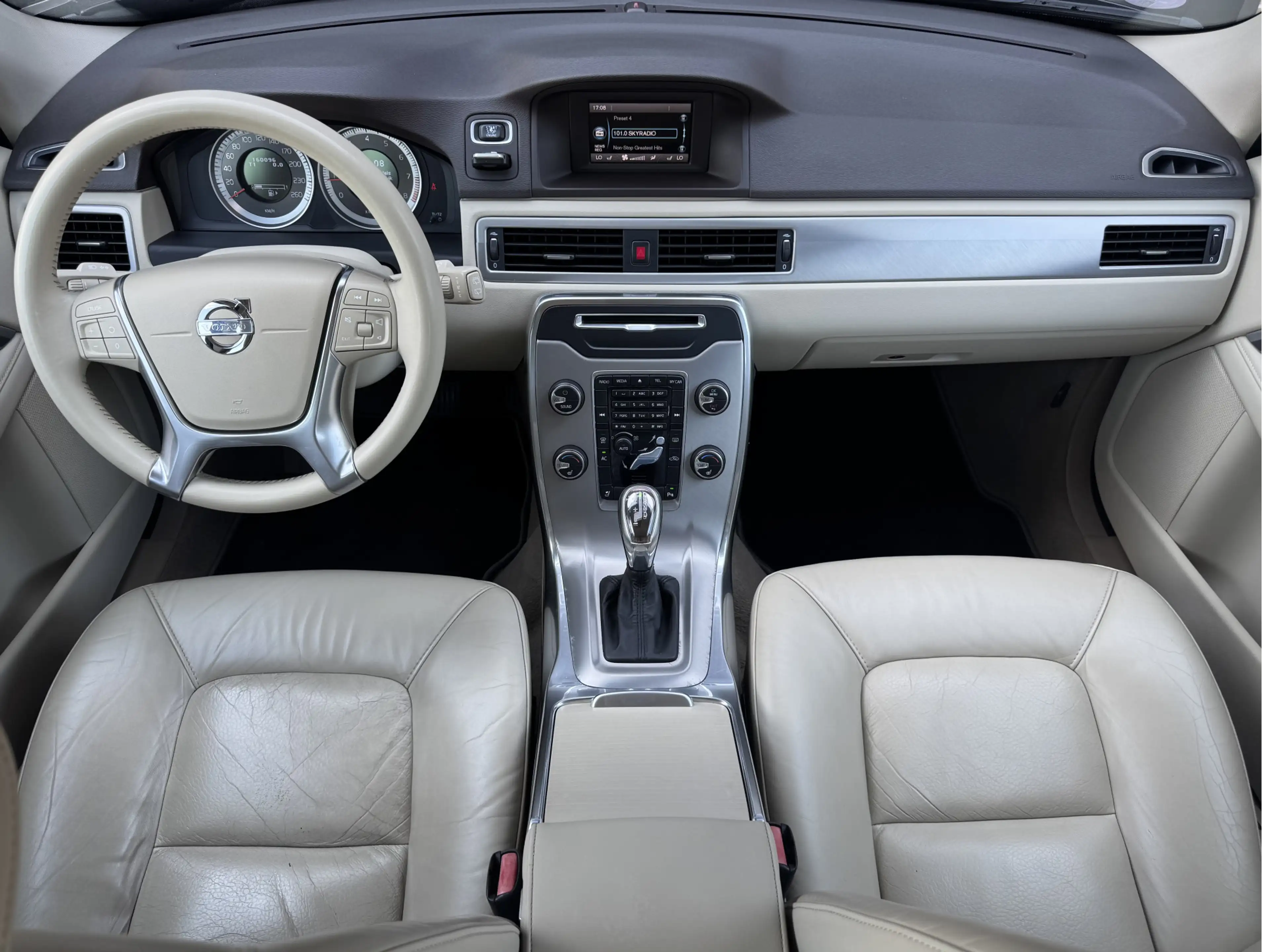 Volvo V70 1.6 T4 SUMMUM | LEDER! | XENON! | TREKHAAK! — photo 10