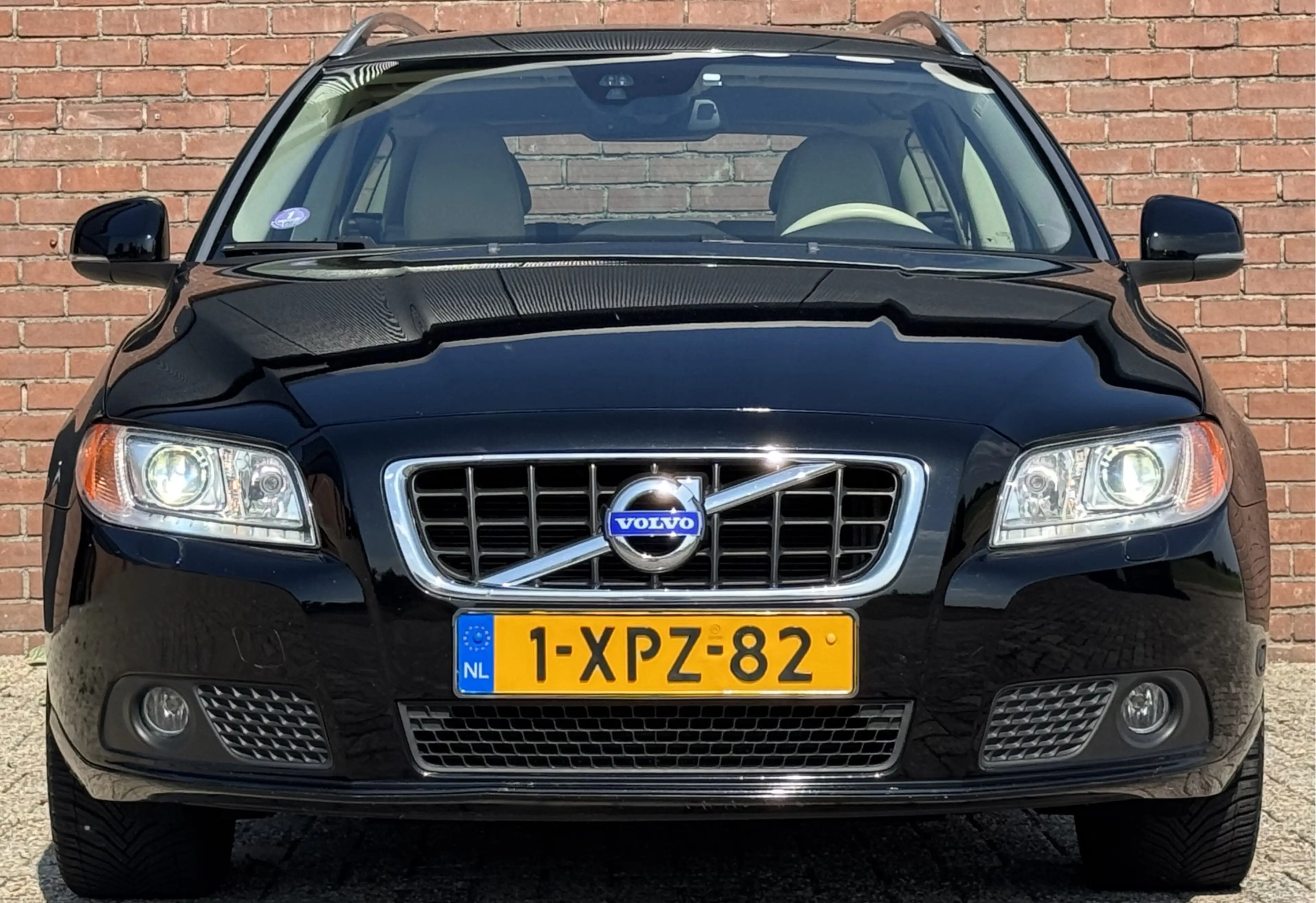 Volvo V70 1.6 T4 SUMMUM | LEDER! | XENON! | TREKHAAK! — photo 2