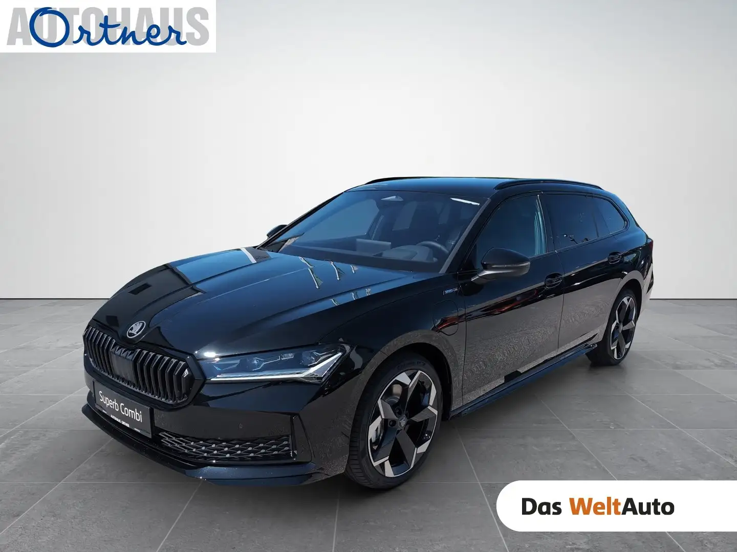 Skoda Superb Sportline iV TSI DSG Schwarz - 1