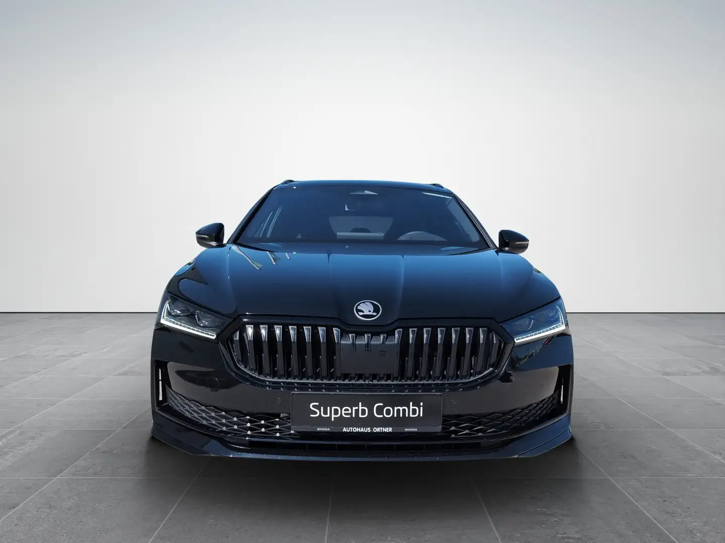 Skoda Superb Sportline iV TSI DSG Schwarz - 2