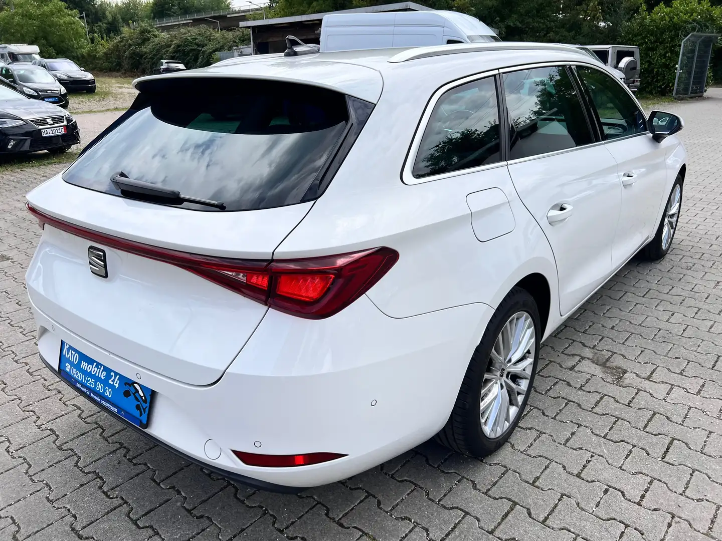 SEAT Leon Sportstourer Xcellence 1.5 TGI DSG Kamera ACC LED Weiß - 2
