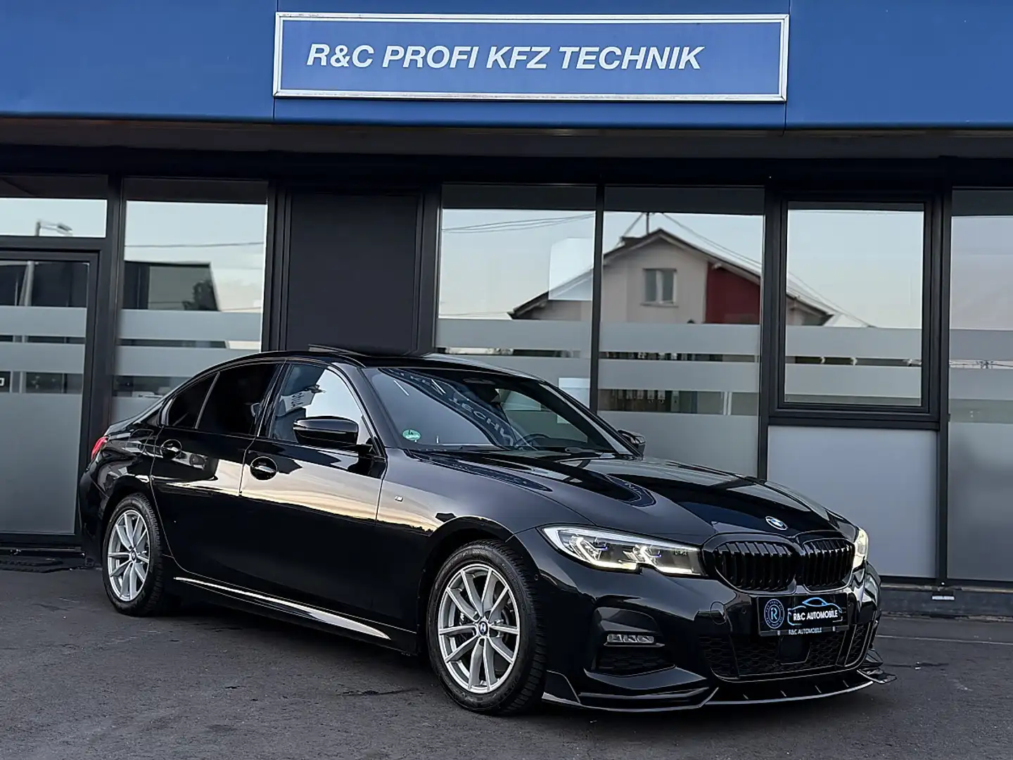 BMW 330 d M SPORT/HEAD UP/ACC/LASER/SCHIEBEDACH Schwarz - 2