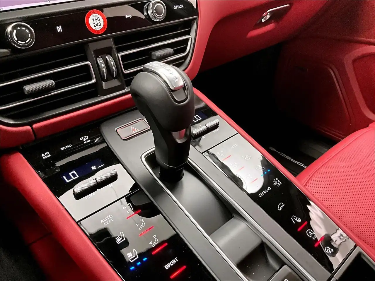 Porsche Macan снимка Porsche Macan