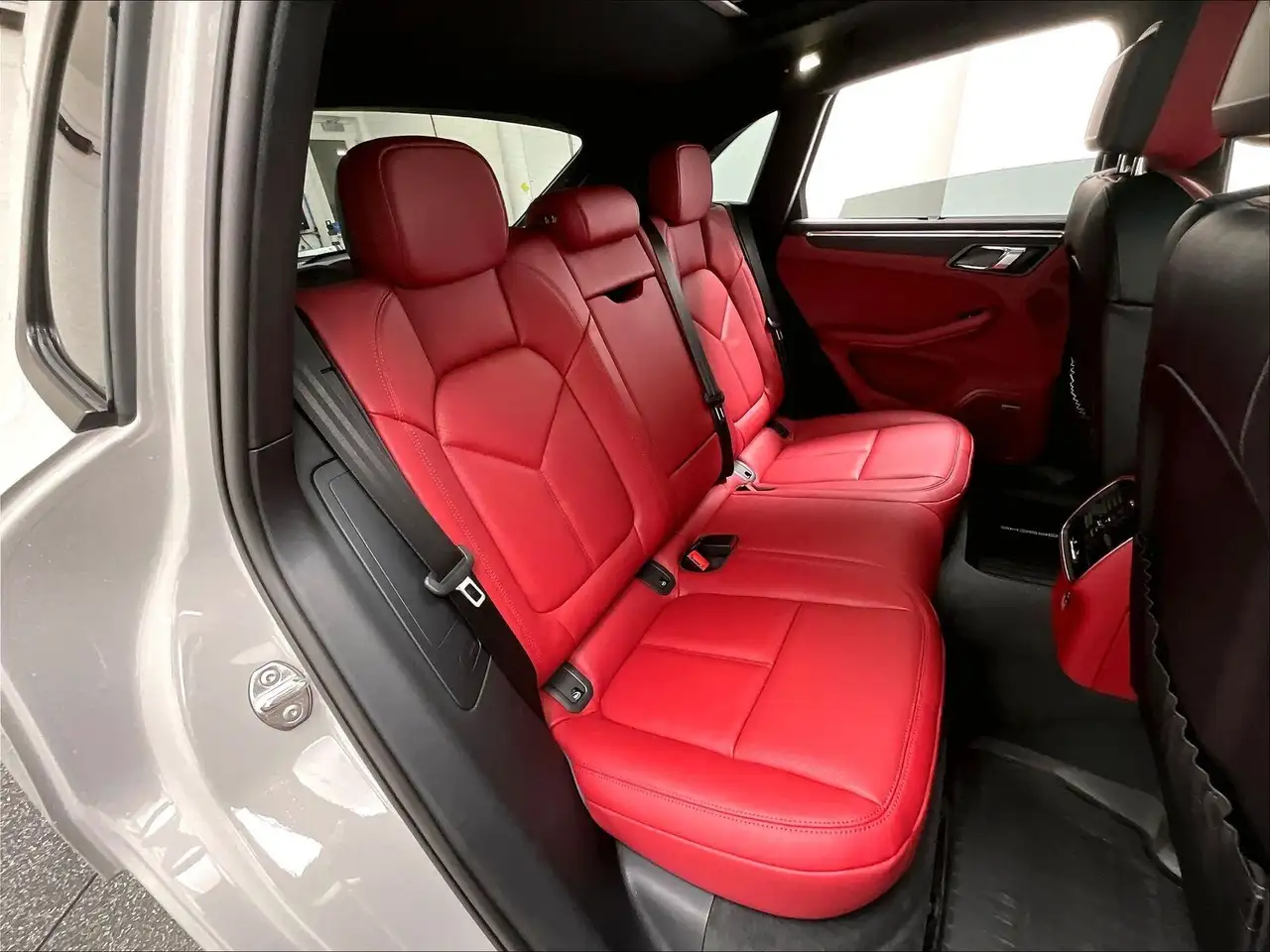 Porsche Macan снимка Porsche Macan