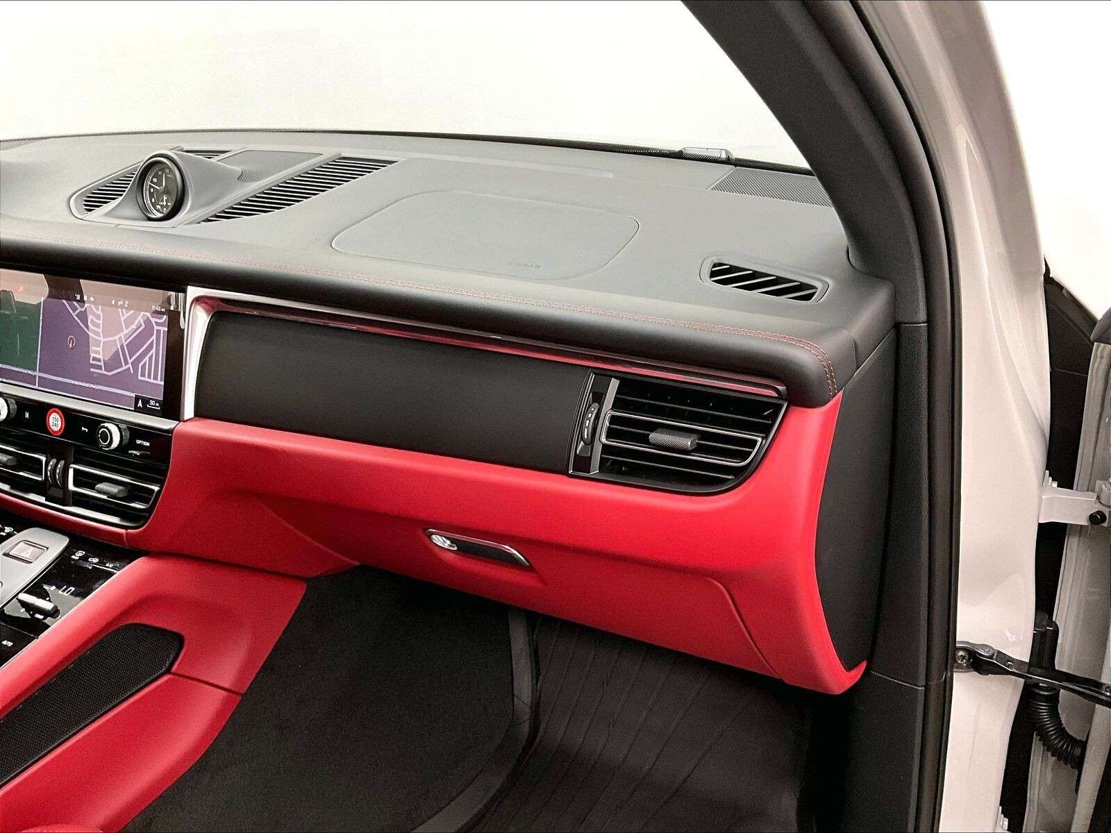 2026 Porsche Macan AWD thumb 26